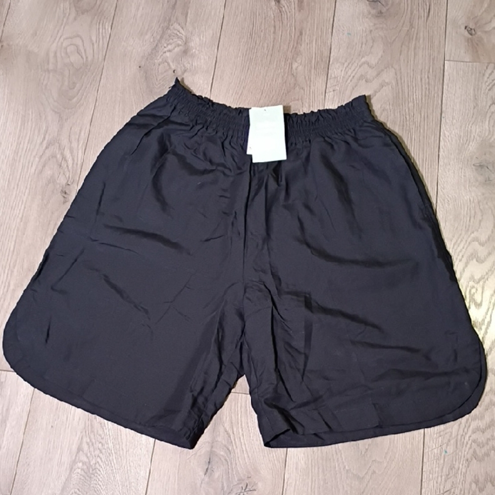 H&M Women's Black Lyocell Blend Shorts Size M